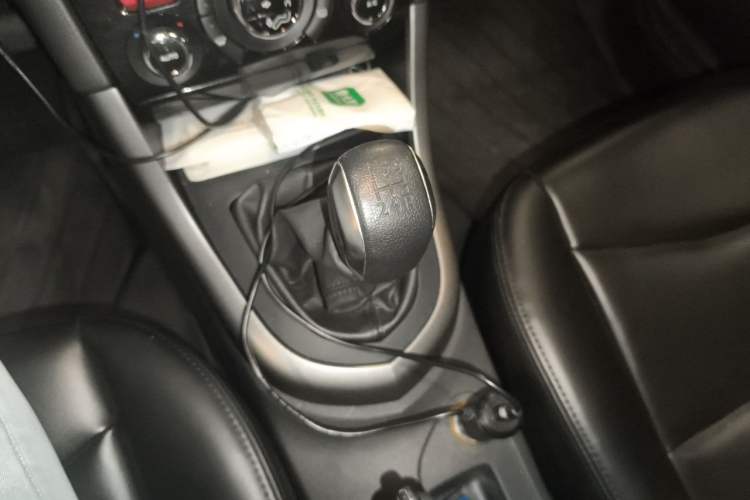 Used Peugeot 408 2013 2.0L Manual Luxury Edition Gear Lever
