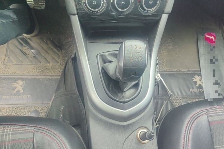 Used Peugeot 408 2013 2.0L Manual Comfort Edition Gear Lever
