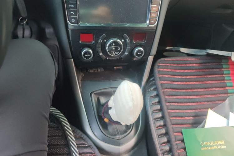Used Peugeot 408 2013 2.0L Manual Comfort Edition Gear Lever