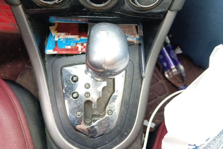 Used Peugeot 408 2013 2.0L Automatic Comfort Edition Gear Lever