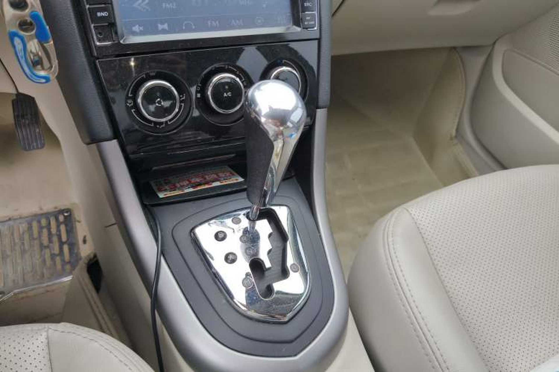 Used Peugeot 408 2013 2.0L Automatic Comfort Edition Gear Lever