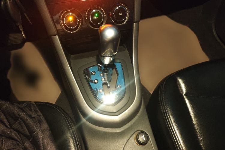 Used Peugeot 408 2013 2.0L Automatic Comfort Edition Gear Lever