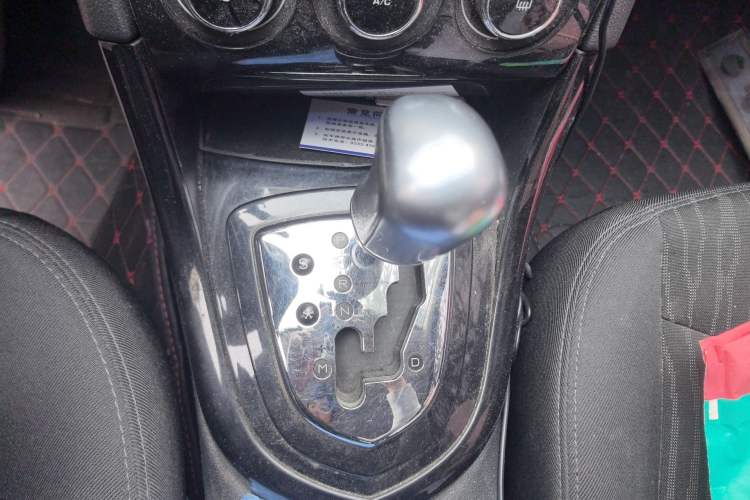 Used Peugeot 408 2013 2.0L Automatic Comfort Edition Gear Lever