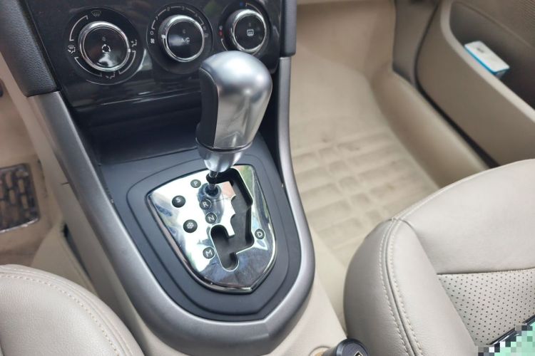 Used Peugeot 408 2013 2.0L Automatic Comfort Edition Gear Lever