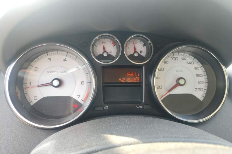 Used Peugeot 408 2013 2.0L Manual Comfort Edition Instrument Cluster
