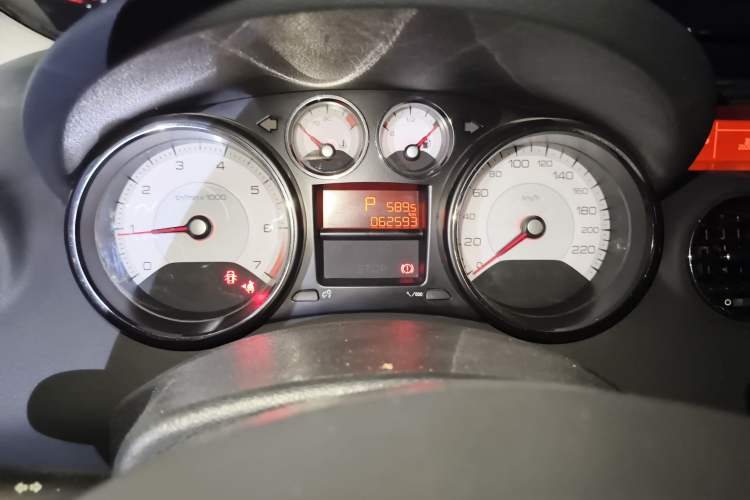 Used Peugeot 408 2013 2.0L Automatic Comfort Edition Instrument Cluster