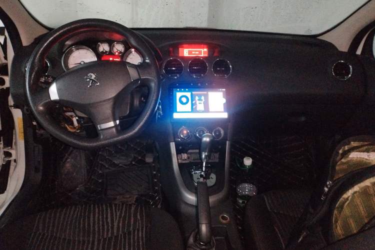 Used Peugeot 408 2013 2.0L Automatic Comfort Edition Interior 2