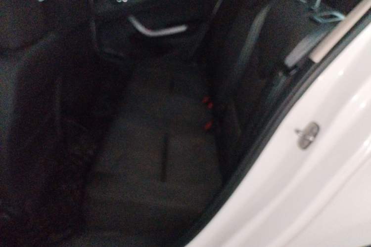 Used Peugeot 408 2013 2.0L Automatic Comfort Edition Interior 4