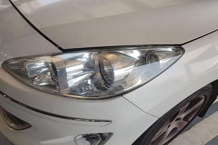 Used Peugeot 408 2013 2.0L Manual Comfort Edition Left Front Headlight
