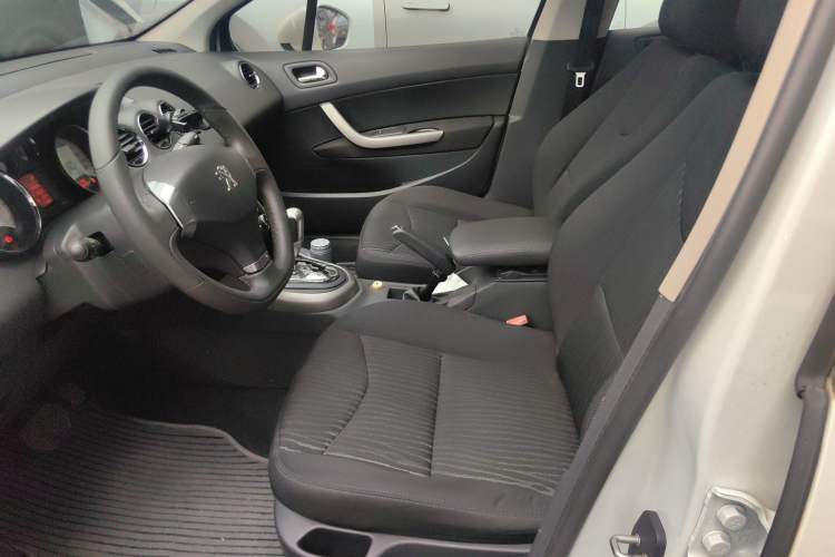 Used Peugeot 408 2013 2.0L Automatic Luxury Edition Left Front Seat