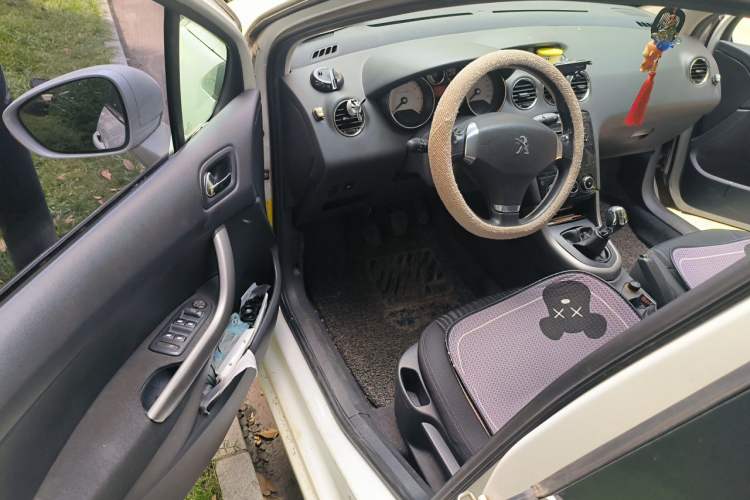 Used Peugeot 408 2013 2.0L Manual Comfort Edition Left Front Seat