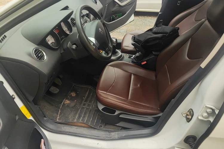 Used Peugeot 408 2013 2.0L Manual Comfort Edition Left Front Seat