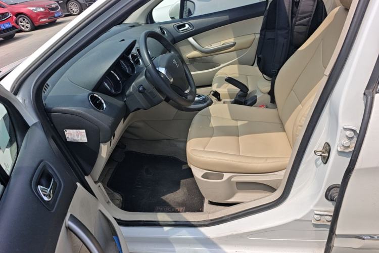 Used Peugeot 408 2013 2.0L Automatic Luxury Edition Left Front Seat