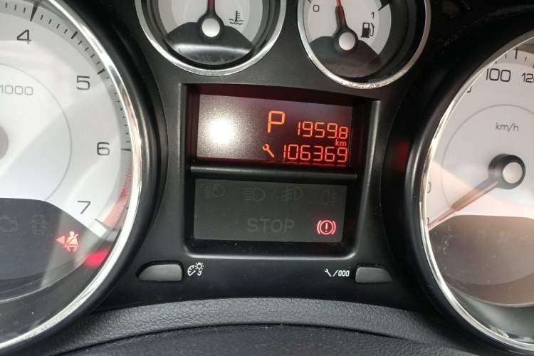 Used Peugeot 408 2013 2.0L Automatic Comfort Edition Odometer Close Up