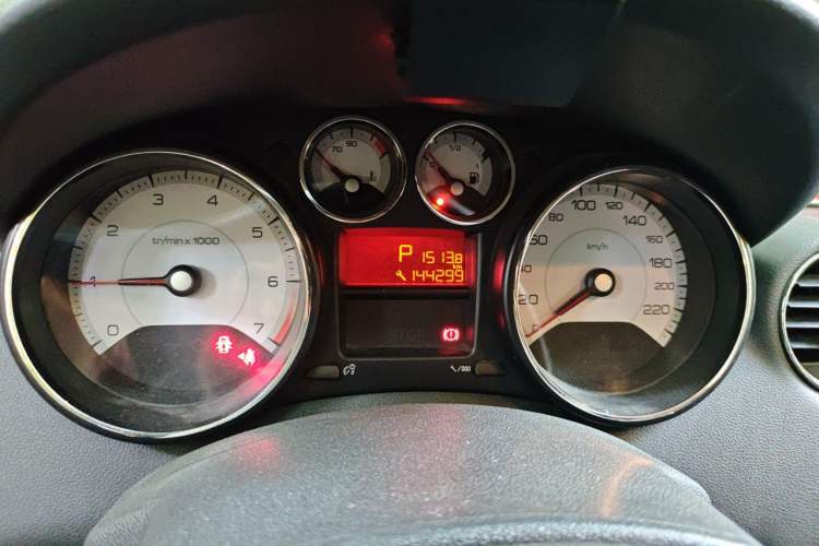 Used Peugeot 408 2013 2.0L Automatic Comfort Edition Odometer Close Up