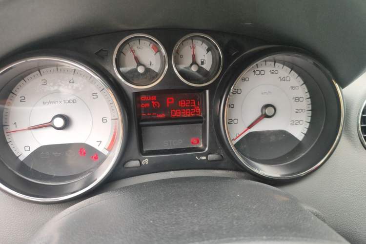 Used Peugeot 408 2013 2.0L Automatic Comfort Edition Odometer Close Up
