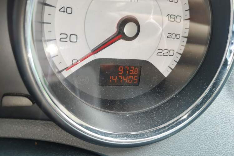 Used Peugeot 408 2013 2.0L Automatic Luxury Edition Odometer Close Up