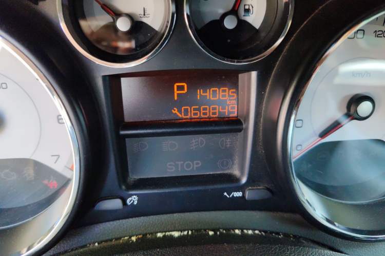 Used Peugeot 408 2013 2.0L Automatic Comfort Edition Odometer Close Up