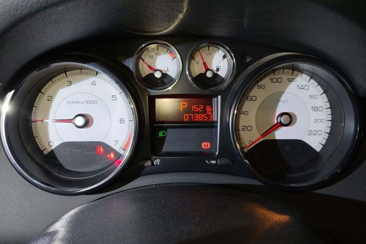 Used Peugeot 408 2013 2.0L Automatic Comfort Edition Odometer Close Up