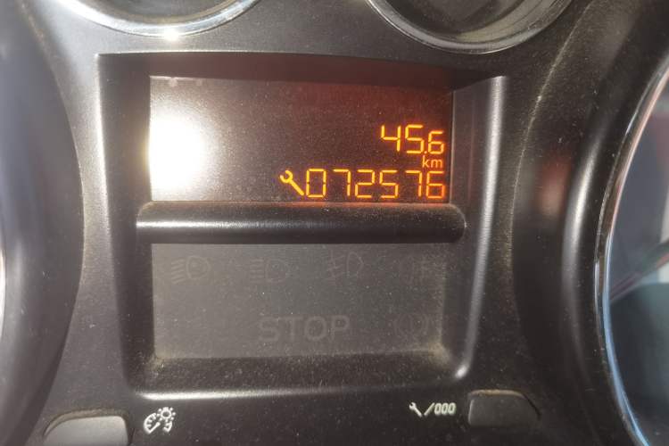 Used Peugeot 408 2013 2.0L Automatic Comfort Edition Odometer Close Up