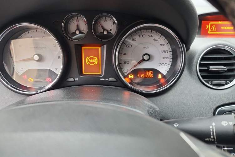 Used Peugeot 408 2013 2.0L Automatic Luxury Edition Odometer Close Up
