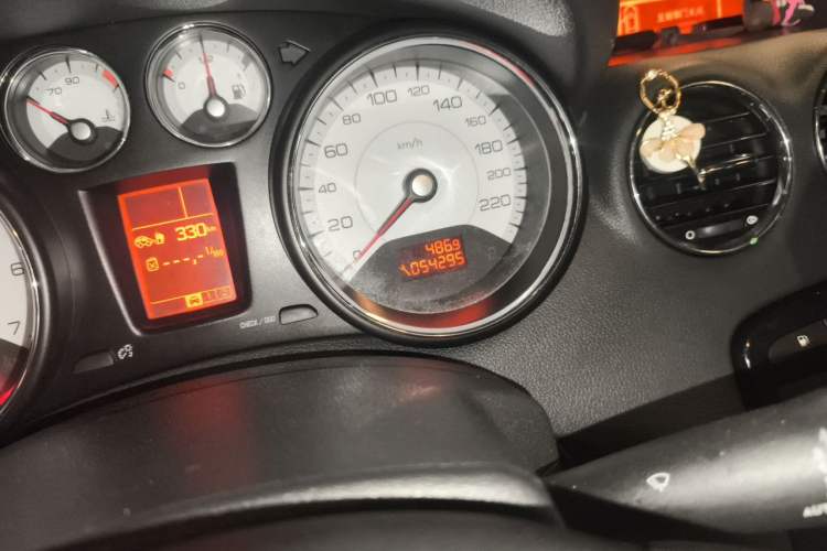 Used Peugeot 408 2013 2.0L Manual Luxury Edition Odometer Close Up