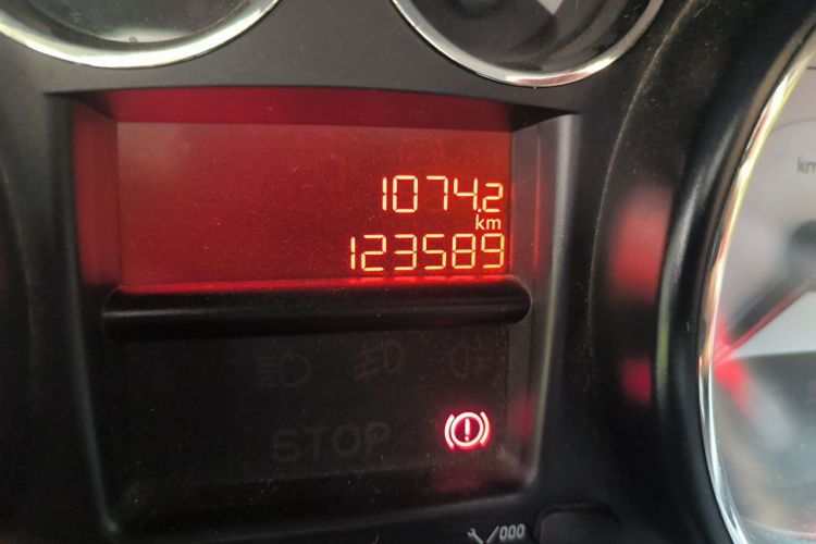 Used Peugeot 408 2013 2.0L Manual Comfort Edition Odometer Close Up