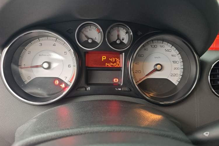 Used Peugeot 408 2013 2.0L Automatic Comfort Edition Odometer Close Up