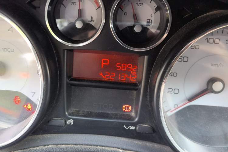 Used Peugeot 408 2013 1.6L Automatic Comfort Edition Odometer Close Up