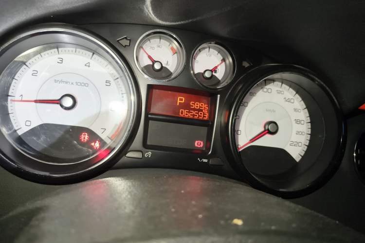 Used Peugeot 408 2013 2.0L Automatic Comfort Edition Odometer Close Up