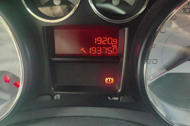 Used Peugeot 408 2013 2.0L Manual Comfort Edition Odometer Close Up
