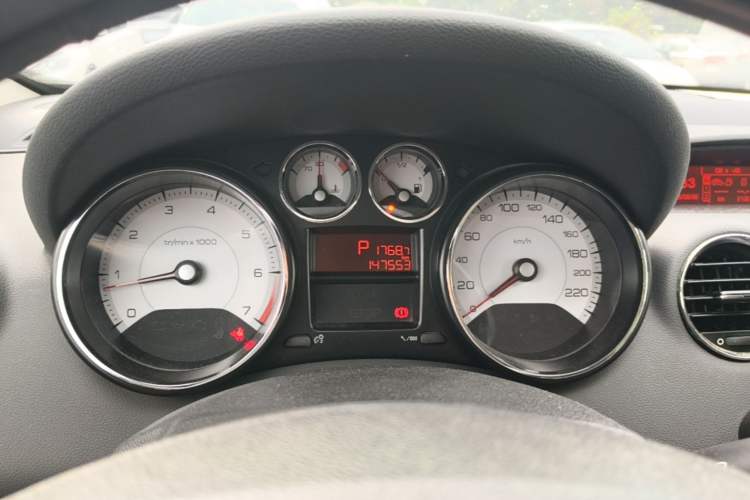 Used Peugeot 408 2013 2.0L Automatic Comfort Edition Odometer Close Up