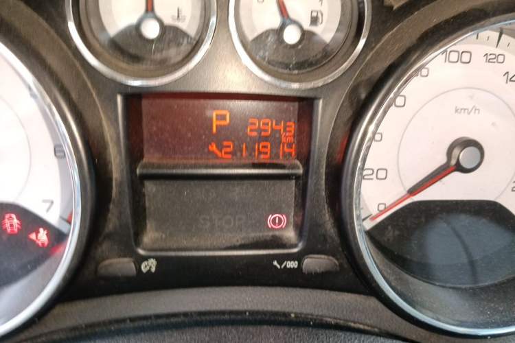 Used Peugeot 408 2013 2.0L Automatic Comfort Edition Odometer Close Up
