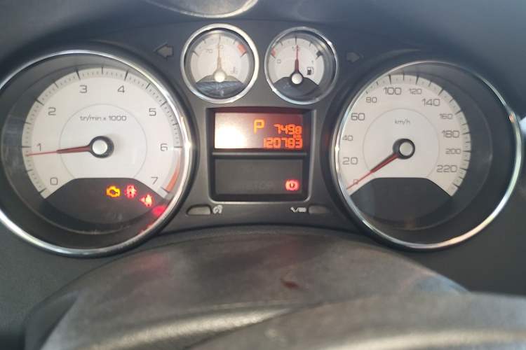 Used Peugeot 408 2013 1.6L Automatic Comfort Edition Odometer Close Up