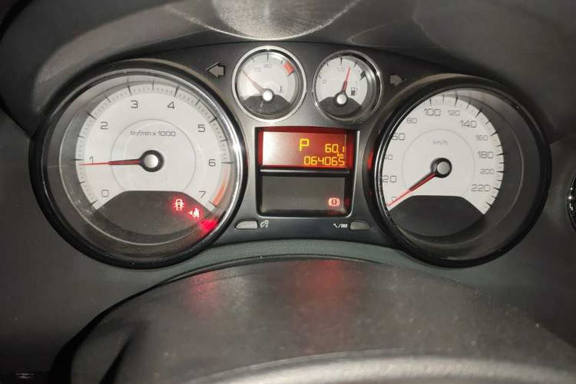 Used Peugeot 408 2013 2.0L Automatic Comfort Edition Odometer Close Up
