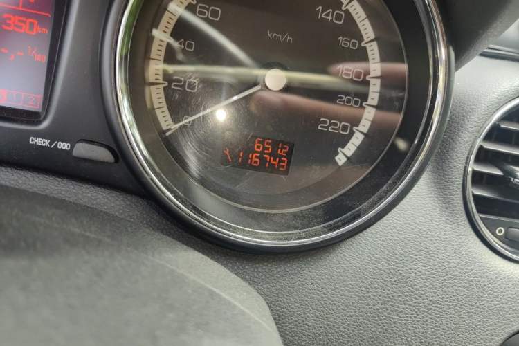 Used Peugeot 408 2013 2.0L Automatic Luxury Edition Odometer Close Up
