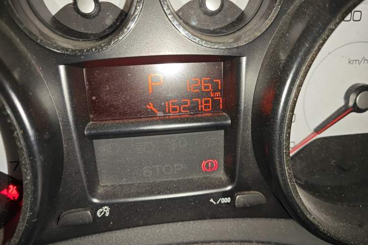 Used Peugeot 408 2013 2.0L Automatic Comfort Edition Odometer Close Up