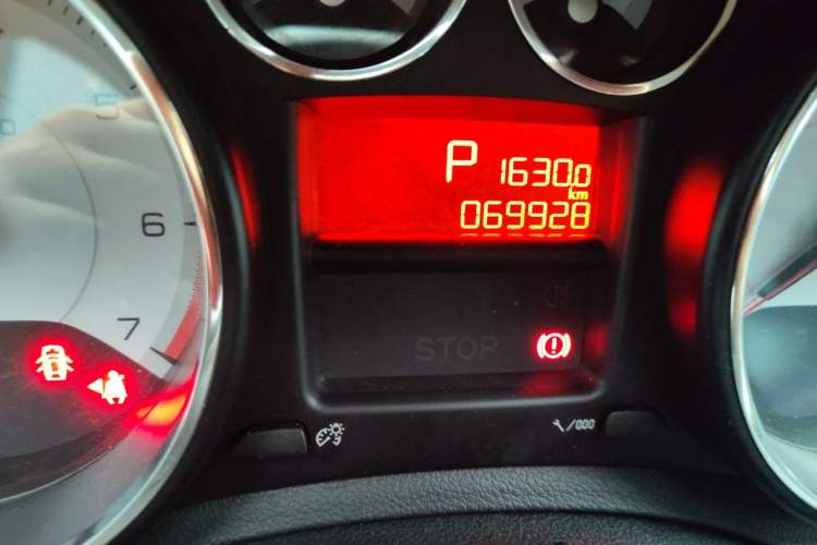 Used Peugeot 408 2013 2.0L Automatic Comfort Edition Odometer Close Up