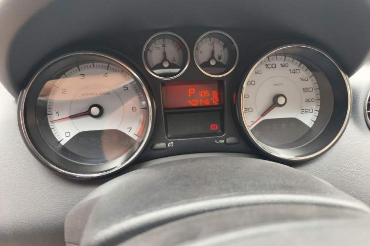 Used Peugeot 408 2013 2.0L Automatic Comfort Edition Odometer Close Up