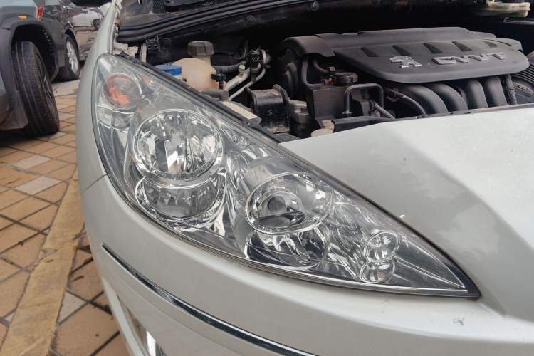 Used Peugeot 408 2013 2.0L Automatic Luxury Edition Right Front Headlight