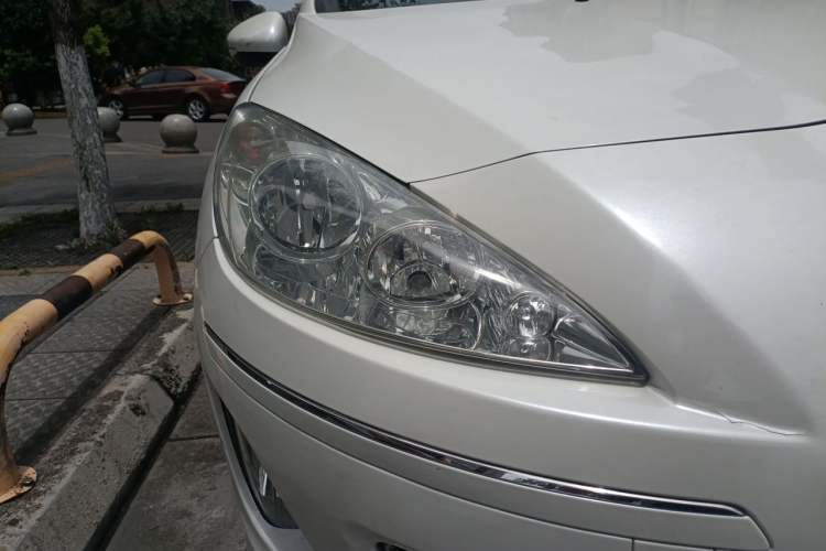 Used Peugeot 408 2013 2.0L Automatic Comfort Edition Right Front Headlight