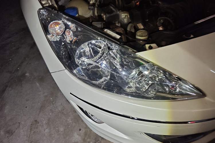 Used Peugeot 408 2013 2.0L Automatic Comfort Edition Right Front Headlight