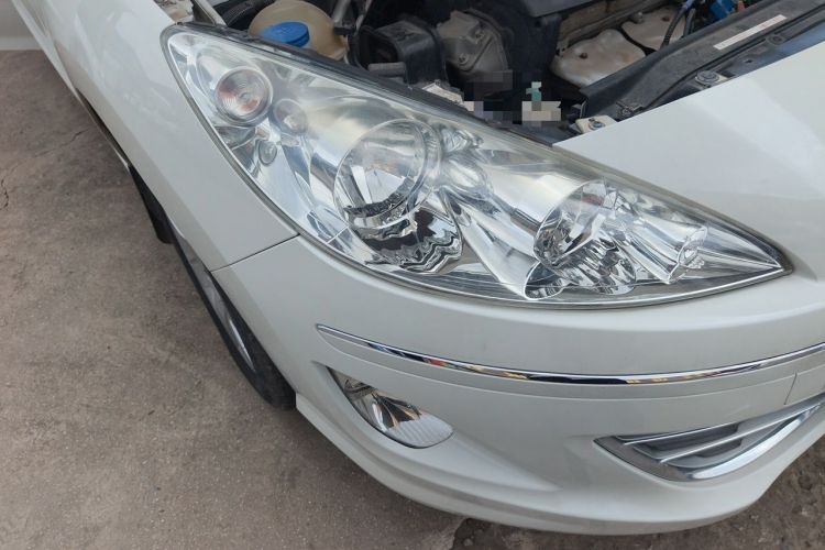 Used Peugeot 408 2013 1.6L Manual Comfort Edition Right Front Headlight