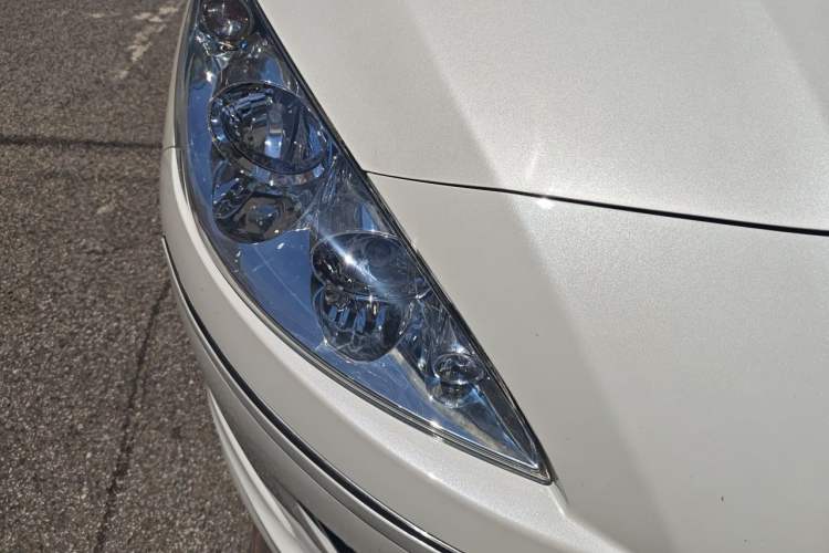 Used Peugeot 408 2013 2.0L Automatic Luxury Edition Right Front Headlight