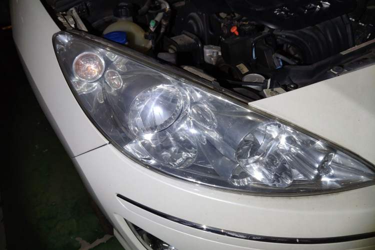 Used Peugeot 408 2013 2.0L Automatic Comfort Edition Right Front Headlight