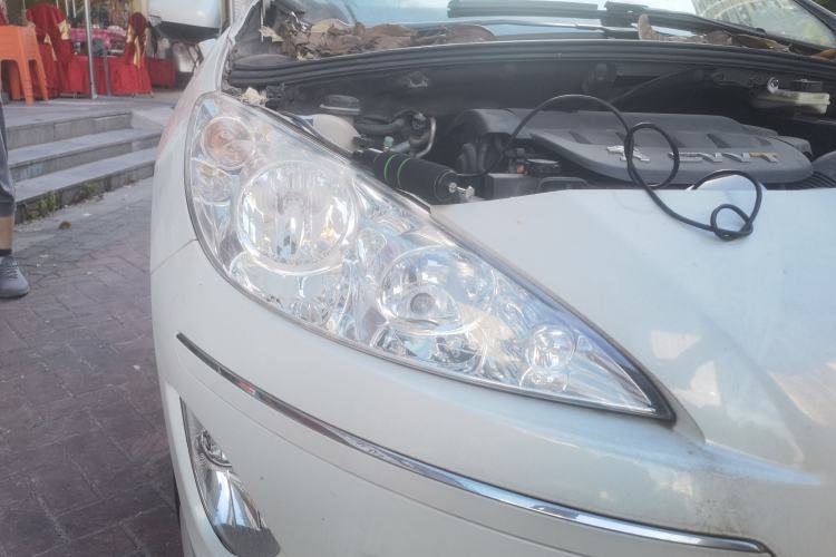 Used Peugeot 408 2013 2.0L Automatic Comfort Edition Right Front Headlight