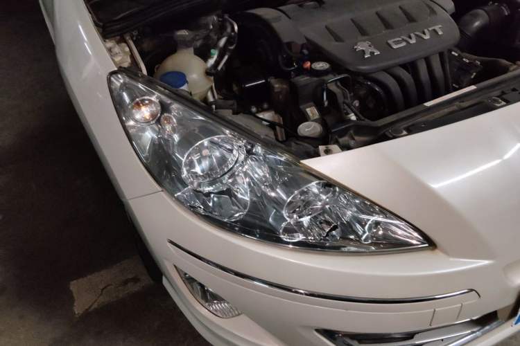 Used Peugeot 408 2013 2.0L Automatic Comfort Edition Right Front Headlight