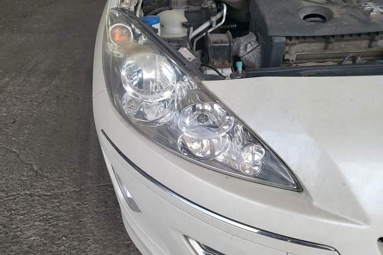Used Peugeot 408 2013 1.6L Automatic Comfort Edition Right Front Headlight