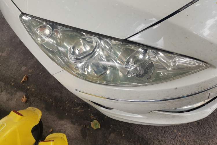 Used Peugeot 408 2013 2.0L Automatic Comfort Edition Right Front Headlight