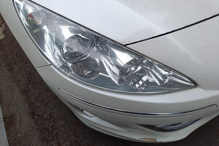 Used Peugeot 408 2013 2.0L Automatic Luxury Edition Right Front Headlight